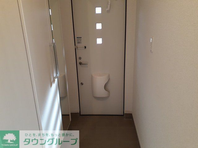 玄関　※ニューライズシリーズ　同タイプ間取り設備施工例　現況優先