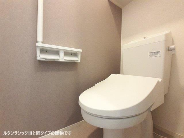 トイレ　※イメージ　温水洗浄便座