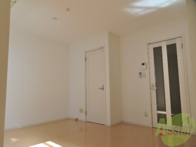 その他部屋・スペース　寝室とリビングは共同です。家具の配置をイメージしてください。