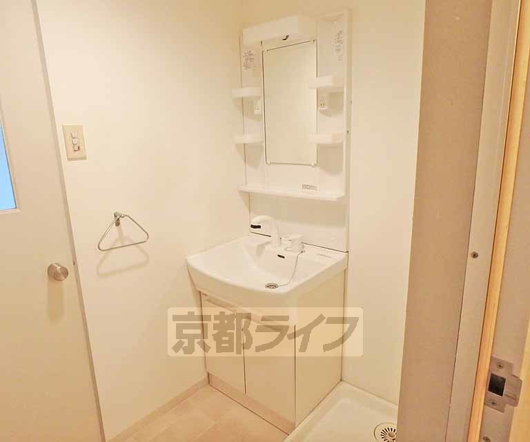 洗面設備　朝の支度はこちらでどうぞ