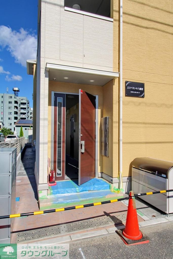 エントランス　お問合せはタウンハウジングまで！※現地待合わせ相談可能