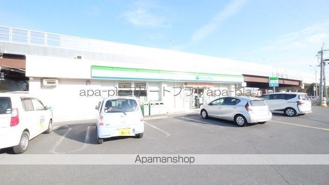コンビニ　ファミリーマート川越今成4丁目店（コンビニ）まで275m