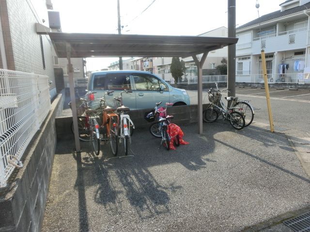 その他　便利な駐輪場です。