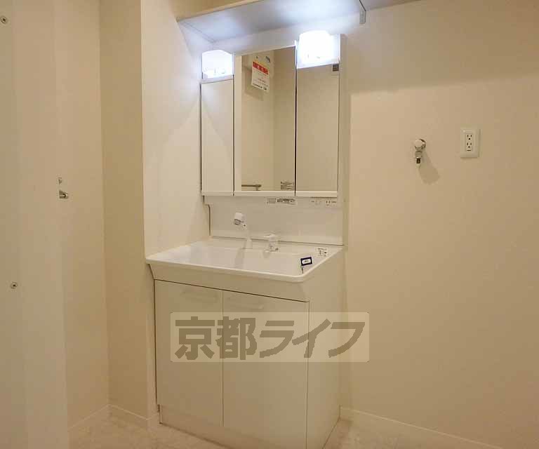 洗面設備　使いやすい洗面所。