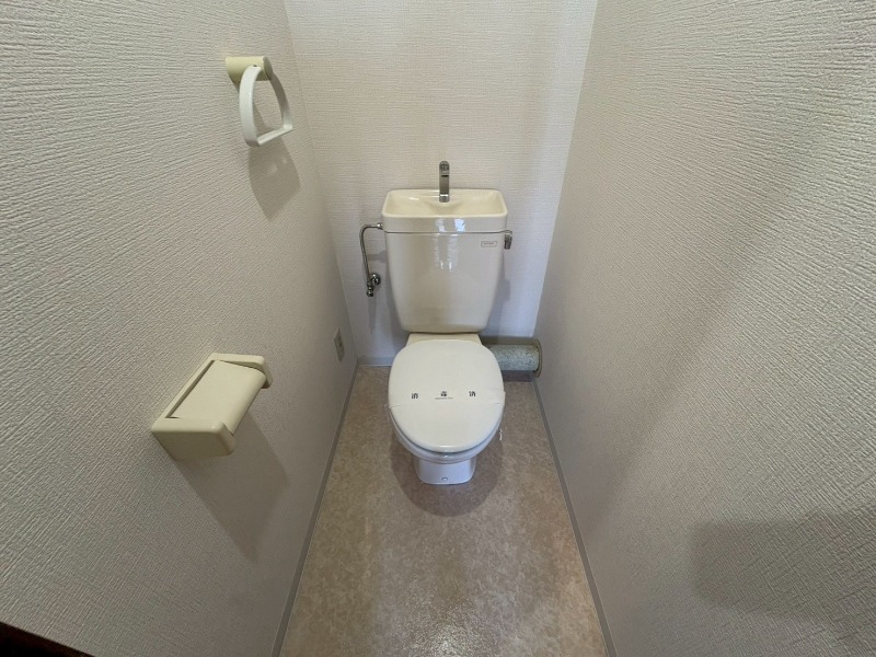 トイレ　嬉しいバストイレ別です！安心して使用できます。