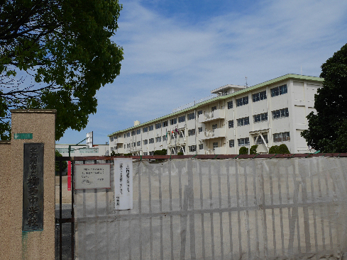中学校　【北九州市立柳西中学校】（中学校）まで339m