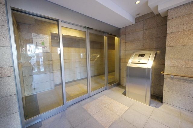 エントランス　オートロック