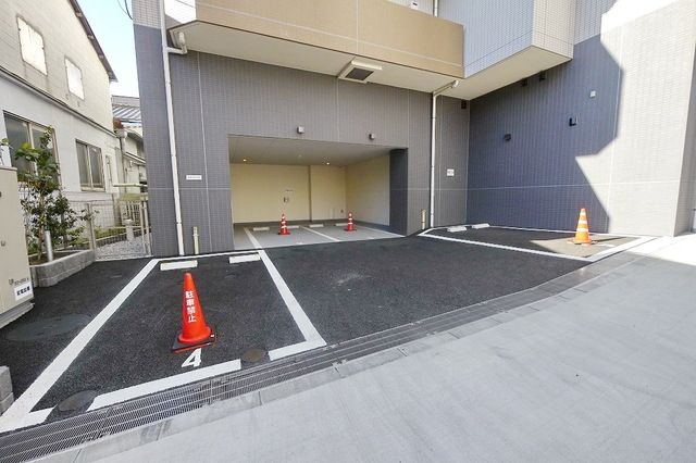 駐車場　駐車場
