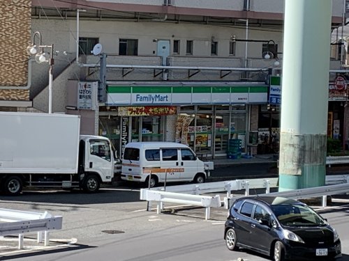 コンビニ　ファミリーマート「横浜峰沢町店」（コンビニ）まで360m