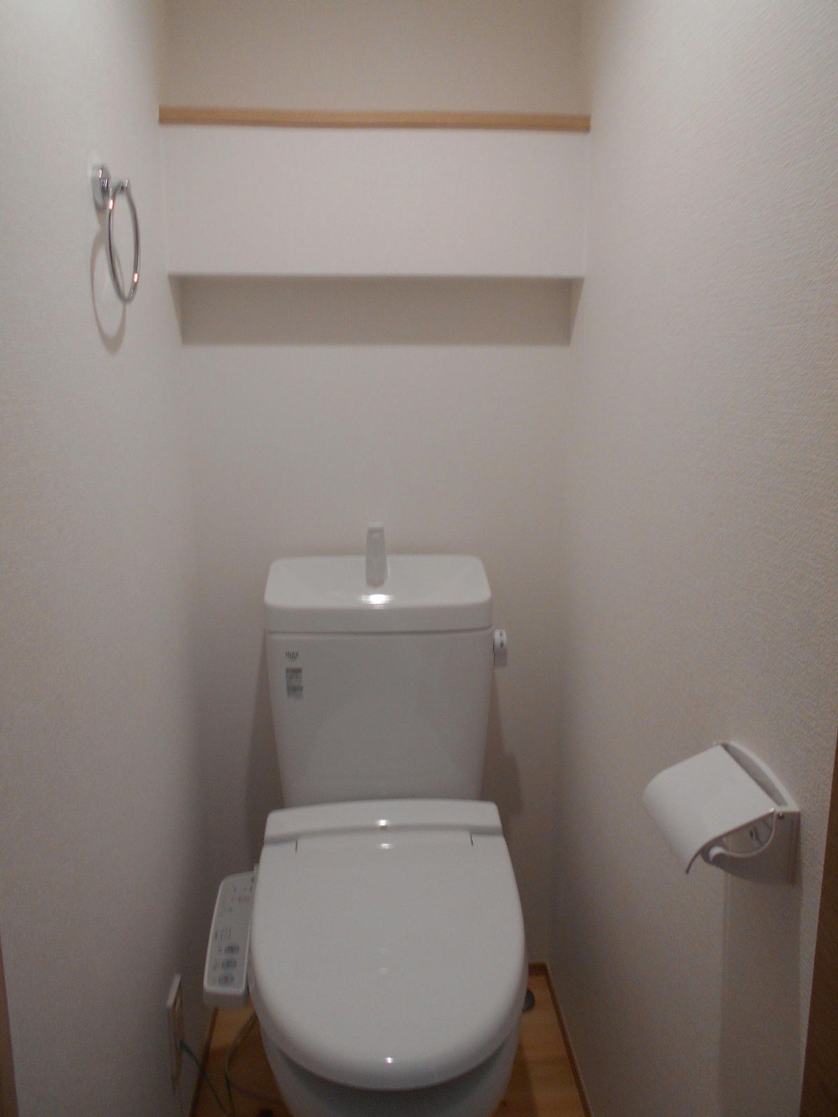 トイレ　ウォシュレット付き