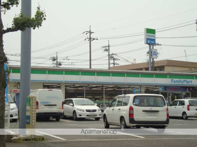 その他　ファミリーマート西原町店（その他）まで386m