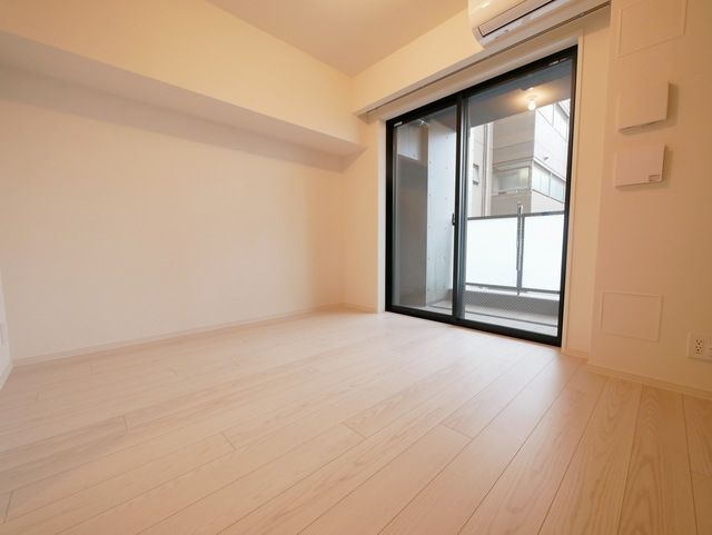 居室・リビング　同物件別部屋写真