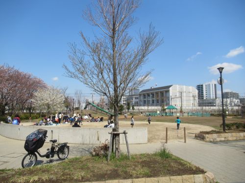 公園　千住スポーツ公園（公園）まで328m