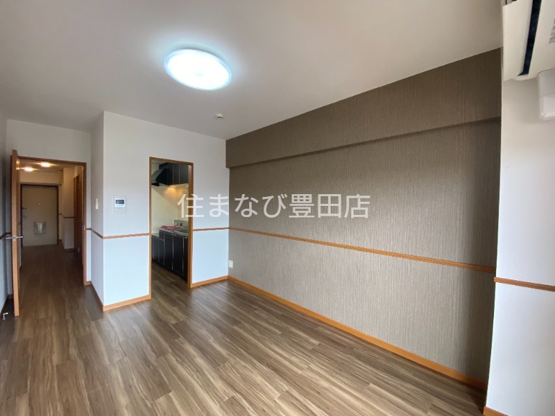 居室・リビング　同型別部屋写真
