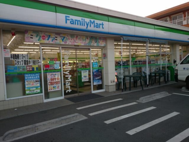 コンビニ　ファミリーマート羽村富士見公園前店（コンビニ）まで386m