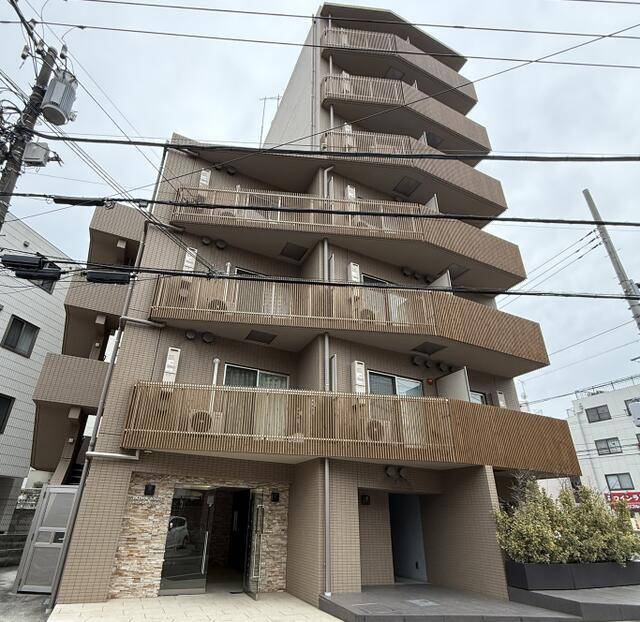 建物外観　オートロック完備