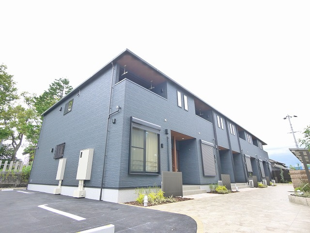 建物外観　落ち着いた雰囲気の外観です