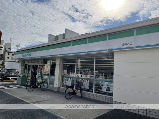 コンビニ　ファミリーマート（コンビニ）まで3684m
