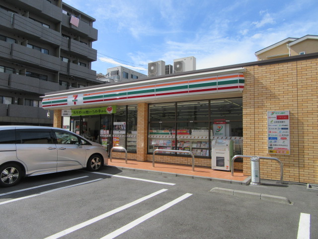 コンビニ　セブンイレブン大田区千鳥町駅東店（コンビニ）まで146m