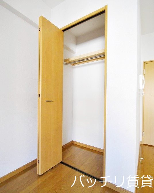 収納　別号室タイプの為、現状を優先いたします