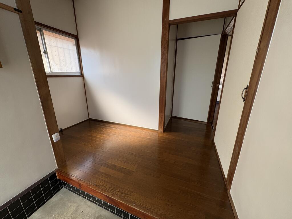 城野3丁目貸戸建の玄関写真