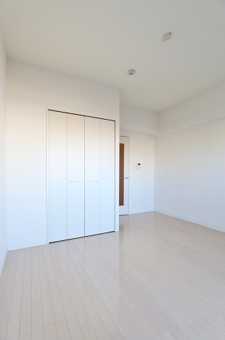 その他部屋・スペース　白基調の明るいお部屋です