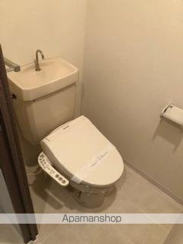 地下鉄南北線 澄川駅 徒歩8分 14階建 築32年のトイレ写真