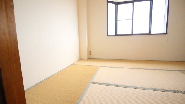 地下鉄今里筋線 清水駅 徒歩1分 5階建 築37年の内装写真