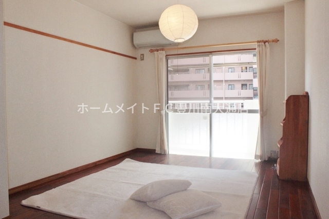 居室・リビング　同型別部屋写真