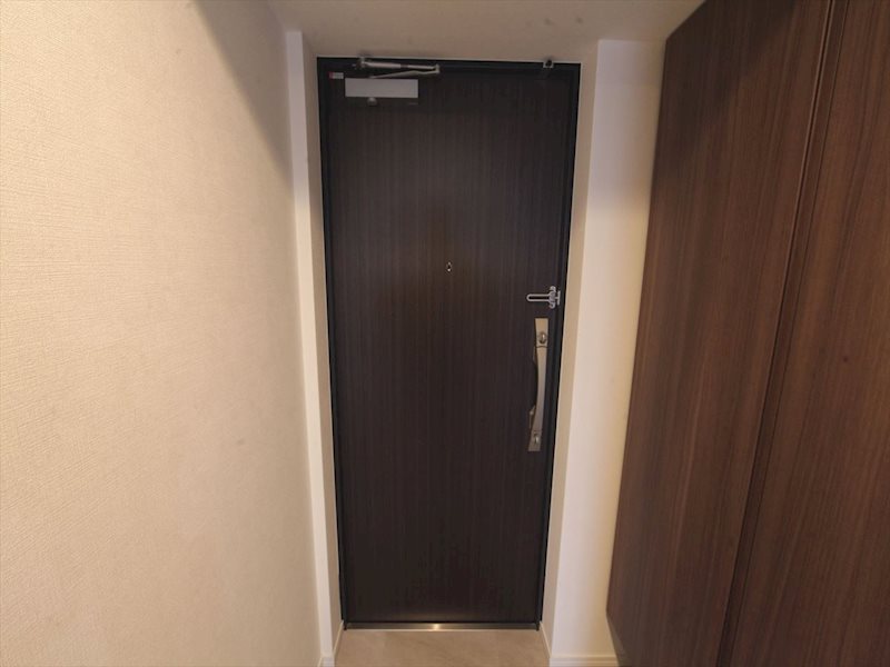 玄関　玄関（シューズボックス完備）
