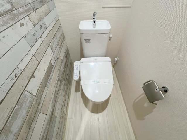 トイレ　清潔感のあるトイレは、誰もがリラックスできる空間です。