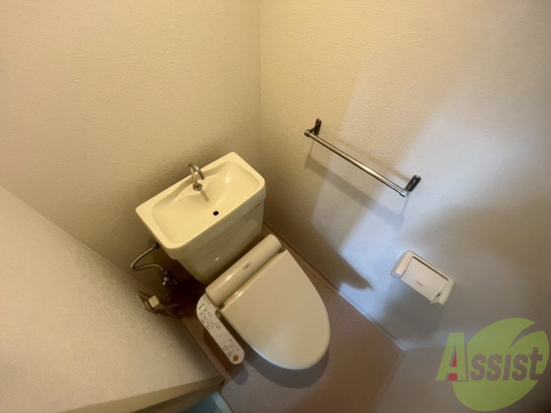 トイレ　トイレです。ウォシュレット付を探している方、おすすめです。