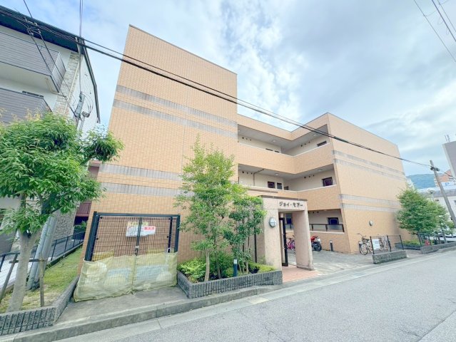 ジョイモアーの外観写真