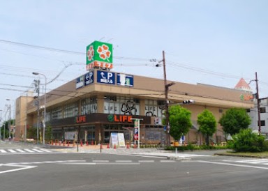 スーパー　ライフ西淡路店（スーパー）まで973m