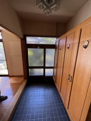 小白川町3丁目貸家の玄関写真
