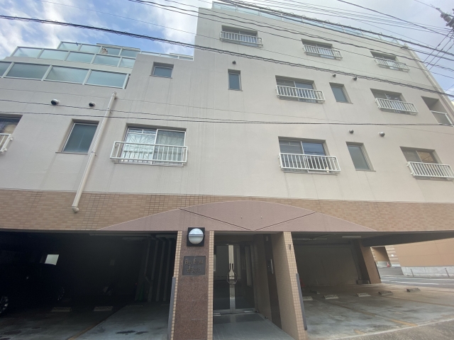 地下鉄箱崎線 呉服町駅 徒歩7分 築24年