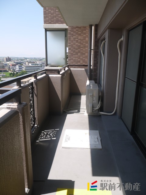 バルコニー　広々バルコニー