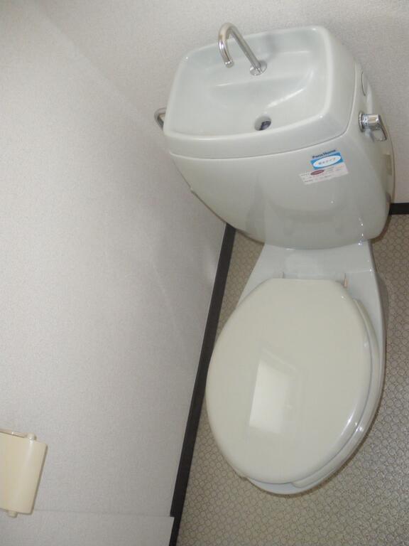 トイレ　温水洗浄便座（シャワートイレ）