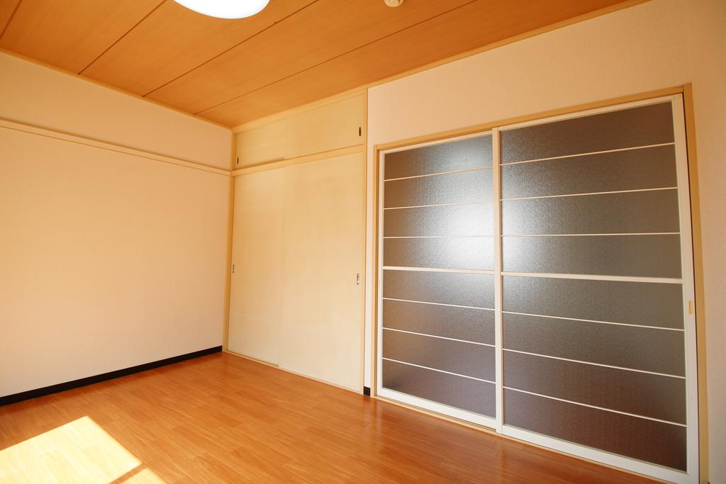 居室・リビング　ＬＥＤ照明器具（リモコン付き）完備