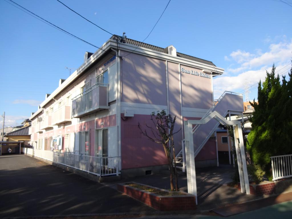 建物外観　外観写真　（日当良好）