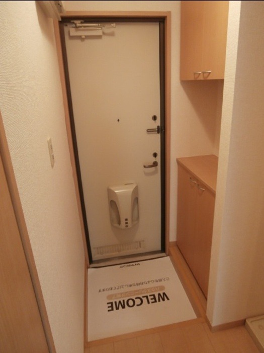 玄関　同等タイプのイメージ画像です。
