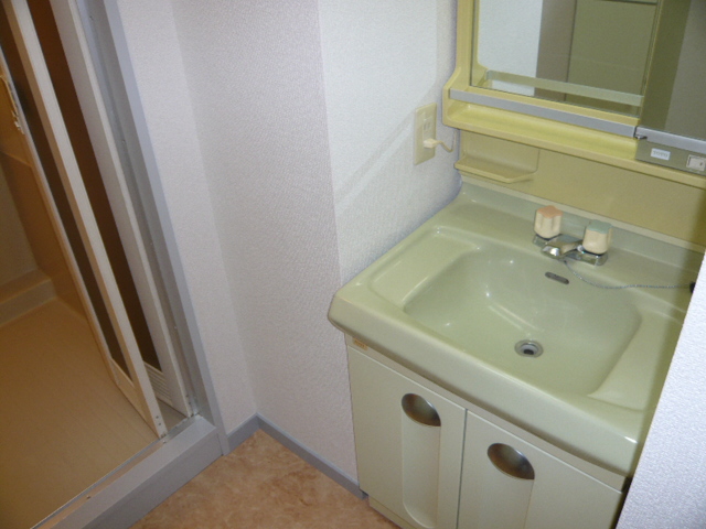 洗面設備　別の部屋の写真です