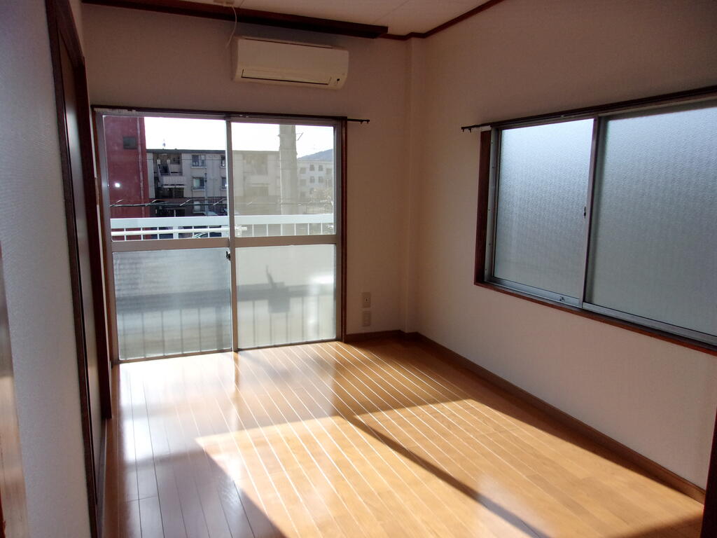 新町コーポの居間写真