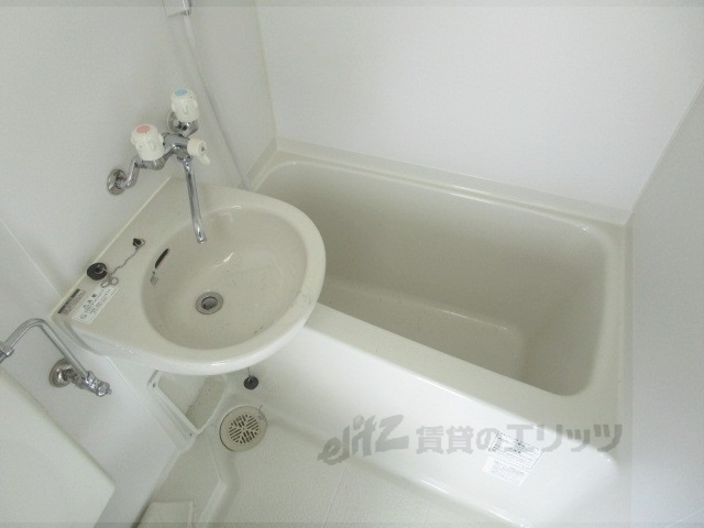 バス・シャワールーム　バス