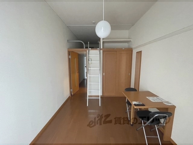 居室・リビング　洋室