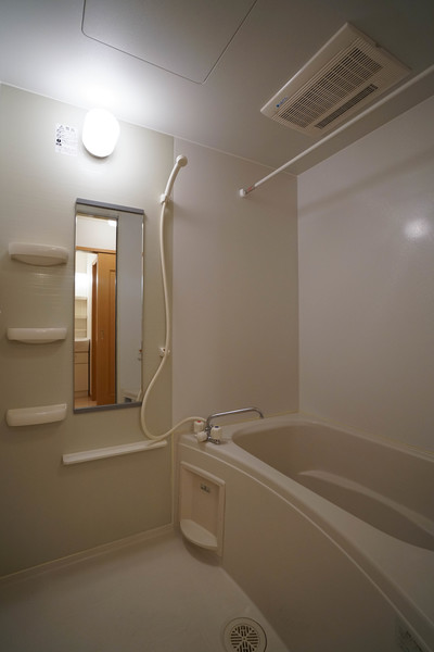 バス・シャワールーム　同じ建物の別のお部屋