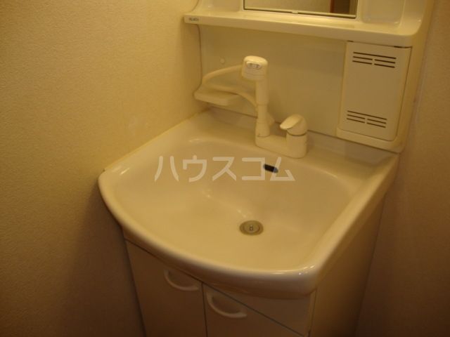 【北名古屋市沖村のアパートの洗面設備】