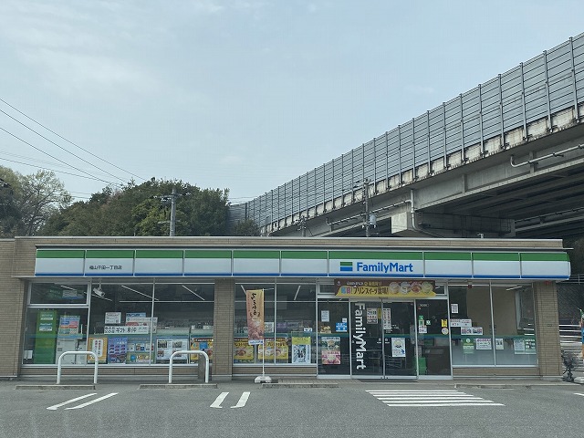 コンビニ　ファミリーマート福山千田一丁目店（コンビニ）まで970m
