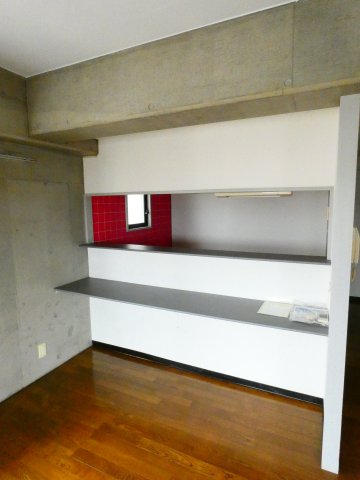 その他部屋・スペース　キッチン前のカウンターで食事も可能です。
