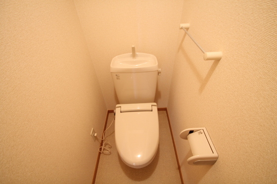 【廿日市市峰高のアパートのトイレ】